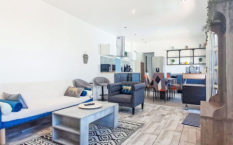 Impasse des Cabanons: Design Intérieur, Sol, Sol, Plafond, Appartement, Ombre, Chaise, Luminaire, Lampe, Plante D'Appartement