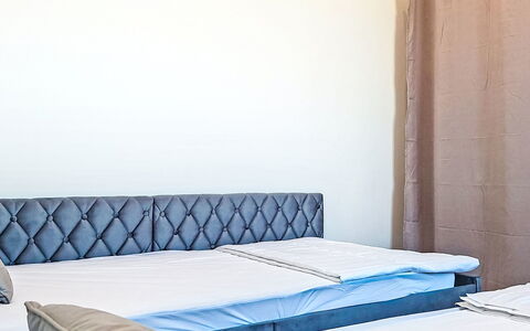 Impasse des Cabanons: Design Intérieur, Sol, Sol, Plafond, Appartement, Ombre, Chaise, Luminaire, Lampe, Plante D'Appartement