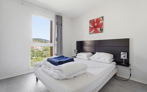 Grasse 645: Design Intérieur, Sol, Sol, Plafond, Appartement, Ombre, Chaise, Luminaire, Lampe, Plante D'Appartement