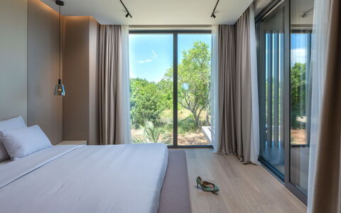 Teulu: Design Intérieur, Sol, Sol, Plafond, Appartement, Ombre, Chaise, Luminaire, Lampe, Plante D'Appartement