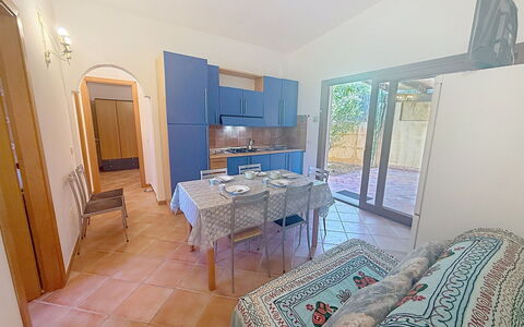 Villa del Mare: Design Intérieur, Sol, Sol, Plafond, Appartement, Ombre, Chaise, Luminaire, Lampe, Plante D'Appartement