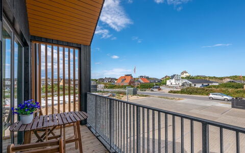 Ila - 350M from the Sea: Balcon, Planche