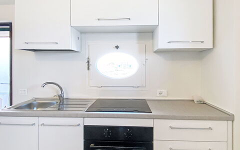 Cecina 570: Cuisine, Appareil De Cuisine, Comptoir, Cabinetry, Principaux Appliance, Électroménager, Design Intérieur, Evier, Cuisinière, Domicile