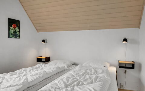 Hildegard - 50M from the Sea: Mur, Chambre, Lit, Bois, Design Intérieur, Sol, Sol, Plafond, Drap De Lit, Literie