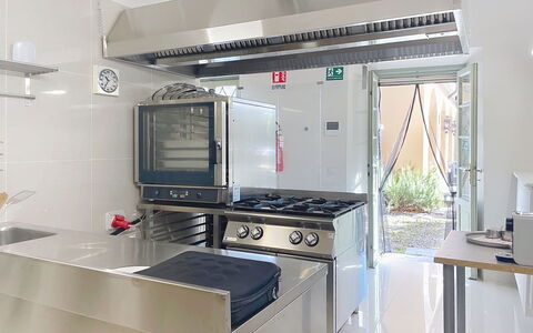 Cà Pendula: Appareil De Cuisine, Cuisine, Principaux Appliance, Cuisinière, Électroménager, Comptoir, Design Intérieur, Le Fourneau, Gaz Poele
