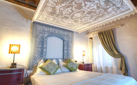I Tre Camini: Design Intérieur, Mur, Meubles, Chambre, Linge, Plafond, Drap De Lit, Textile, Lit, Literie