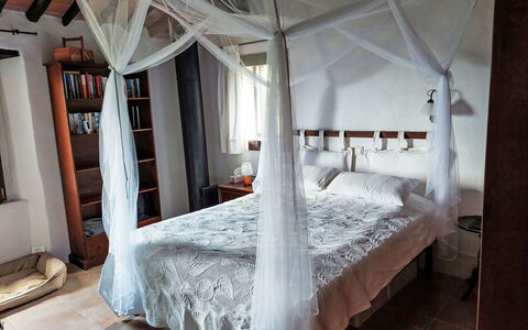 Cuculo: Meubles, Lit, Chambre, Design Intérieur, Moustiquaire, Bois, Linge, Literie, Lit À Baldaquin, Sol