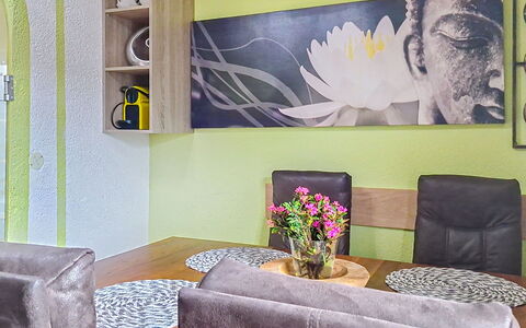 Boutique Appartement Tauernblick: Meubles, Design Intérieur, Mur, Domicile, Sol, Sol, Pièce, Éclairage, Salon, Cadre