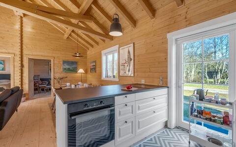 Taija - 200M to the Fjord: Bois, Sol, Plafond, Design Intérieur, Sol, Cuisine, Domicile, Porte, Chalet, Comptoir