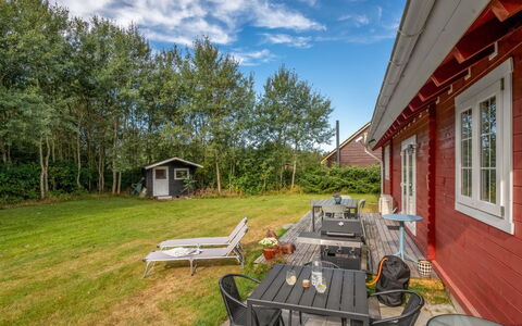 Taija - 200M to the Fjord: Maison, Chalet, Domicile, Ferme, Siding, Biens, Cour, Batiments Jardin, Pelouse, Jardin