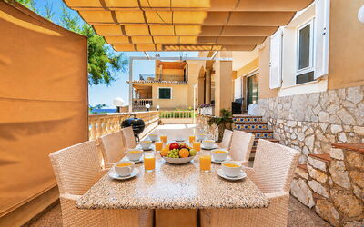 Magrana Pool House