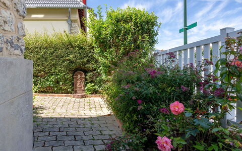 Villerville: Fleur, Arbuste, Jardin, Aménagement Paysager, Cour, Famille Rose, Arrière-Cour, Passerelle