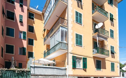 A Cà du Piero: Bâtiment, Fenêtre, Appartement, Zone Résidentielle, Ville, Zone Urbaine, Façade, Quartier, Ville, Condominium