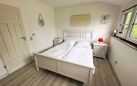 Friesenwohnung: Meubles, Lit, Chambre, Literie, Bois, Drap De Lit, Design Intérieur, Sol, Sol, Pièce