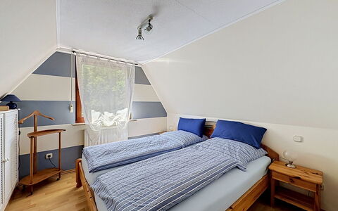 Schömbs: Bois, Chambre, Domicile, Lit, Maison, Meubles, Cadre De Lit, Drap De Lit, Literie, Oreiller
