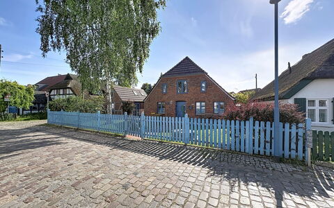 Dat Fischerhus: Maison, Zone Résidentielle, Domicile, Établissements Humains, Chalet, Clôture, Allée, Pôle, Accueil Escrime, Banlieue