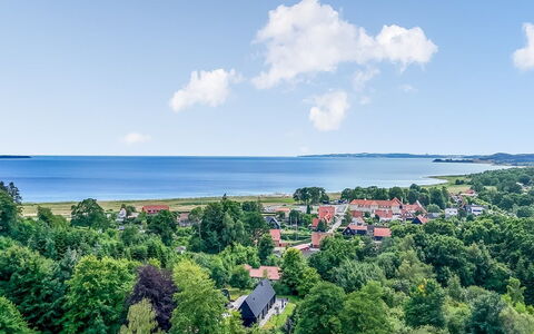 Berenice - 500M from the Sea: Toit, Maison, Domicile, Chalet, Porte, Siding, Plate-Forme, Porche, Planche, Dur