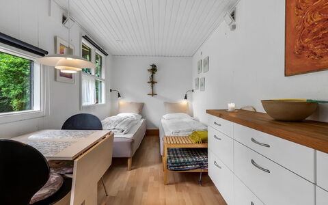Berenice - 500M from the Sea: Design Intérieur, Mur, Meubles, Bois, Chambre, Plafond, Sol, Sol, Lit, Pièce