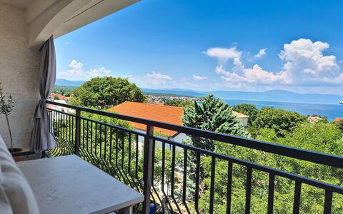 Emma: Zone Résidentielle, Balcon, Eco Hôtel, Ville Resort, Clôture, Balustrade