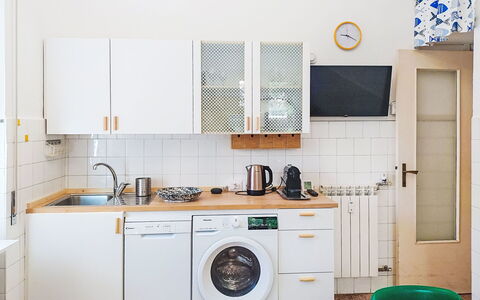 Ardesia: Appareil De Cuisine, Cuisine, Principaux Appliance, Comptoir, Électroménager, Design Intérieur, Machine À Laver, Sol, Cabinetry, Pièce