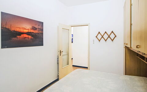 Ardesia: Sol, Mur, Design Intérieur, Sol, Bois, Pièce, Chambre, Lit, Plafond, Éclairage