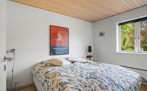 Zelda - 275M from the Sea: Design Intérieur, Lit, Chambre, Mur, Meubles, Sol, Bois, Plafond, Sol, Drap De Lit