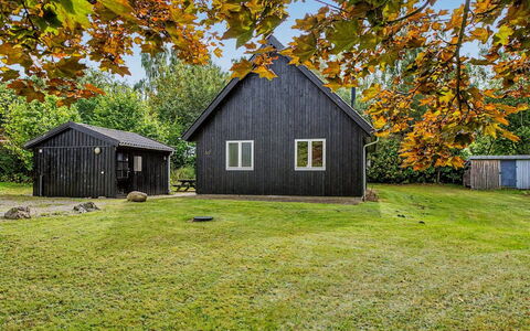 Zelda - 275M from the Sea: Herbe, Feuille, Bois, Maison, Paysage, Zone Rurale, Lot Terre, Chalet, Domicile, Plaine