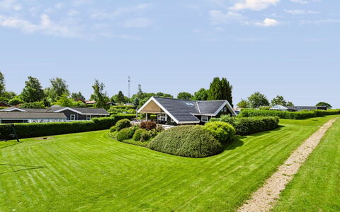 Hélène - 1.1Km from the Sea