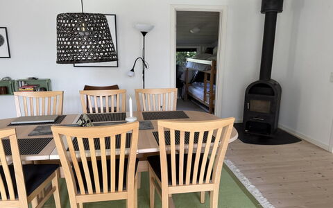 Lucian - from the Sea: Meubles, Bois, Sol, Table, Chaise, Sol, Design Intérieur, Salle À Manger, Tache De Bois, Dur