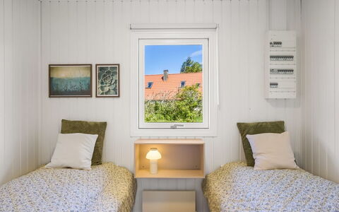 Goce - 300M from the Sea: Mur, Bois, Chambre, Lit, Sol, Sol, Design Intérieur, Drap De Lit, Literie, Domicile