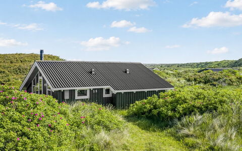 Glennie - 500M from the Sea: Toit, Architecture, Chalet, Maison, Domicile, Lot Terre, Zone Rurale, Ferme, Biens, Pente