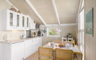 Glennie - 500M from the Sea