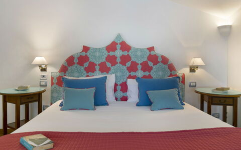 Villa Clara: Meubles, Design Intérieur, Textile, Chambre, Sol, Plafond, Linge, Pièce, Sol, Lit