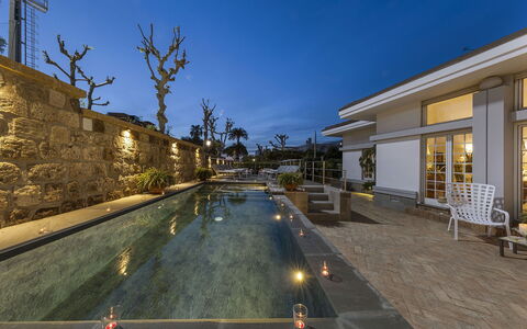 Villa Clara: Domicile, Composite, Caractéristique De L'Eau, Piscine, Biens, Recours, Manoir, Cour, Dalle, Jardin
