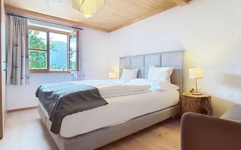 Hoamat Stadlfeld: Design Intérieur, Meubles, Chambre, Sol, Sol, Lit, Plafond, Pièce, Literie, Domicile