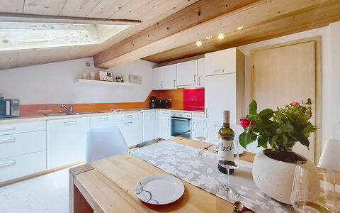 Holzegger: Design Intérieur, Bois, Sol, Plafond, Meubles, Sol, Pièce, Cuisine, Comptoir, Domicile