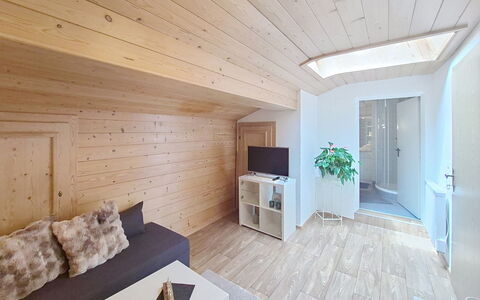 Holzegger: Bois, Sol, Sol, Design Intérieur, Plafond, Pièce, Domicile, Parquet, Salon, Dur