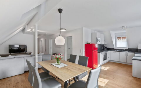 Logement:&nbsp;Laura (S7) 100.7