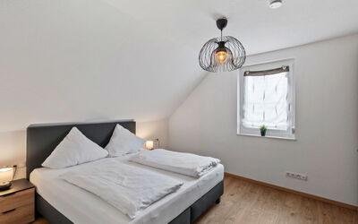 Logement:&nbsp;Nina (9) 100.9