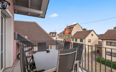 Logement:&nbsp;Nina (9) 100.9