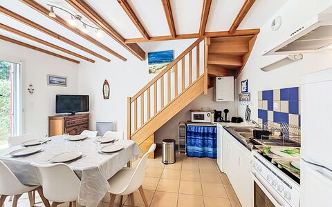 Maison Clos de Kermilienne: Recours, Biens, Hacienda, Balcon, Ville Resort, Piscine, Hôtel, Station Balnéaire, Aménagement Paysager