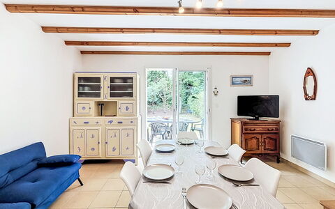 Maison Clos de Kermilienne: Recours, Biens, Hacienda, Balcon, Ville Resort, Piscine, Hôtel, Station Balnéaire, Aménagement Paysager