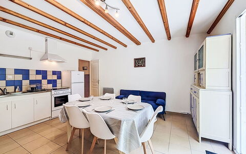 Maison Clos de Kermilienne: Recours, Biens, Hacienda, Balcon, Ville Resort, Piscine, Hôtel, Station Balnéaire, Aménagement Paysager