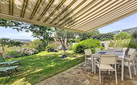 Maison Kercambre: Recours, Biens, Hacienda, Balcon, Ville Resort, Piscine, Hôtel, Station Balnéaire, Aménagement Paysager