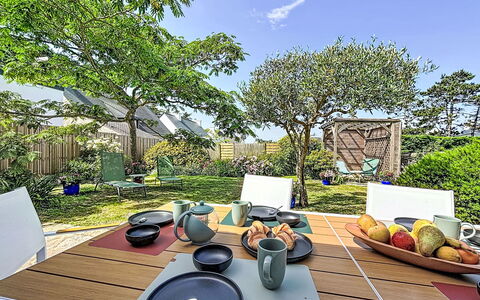 Maison Kercambre: Recours, Biens, Hacienda, Balcon, Ville Resort, Piscine, Hôtel, Station Balnéaire, Aménagement Paysager