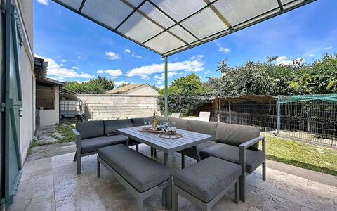 La Villa Soleya: Recours, Biens, Hacienda, Balcon, Ville Resort, Piscine, Hôtel, Station Balnéaire, Aménagement Paysager