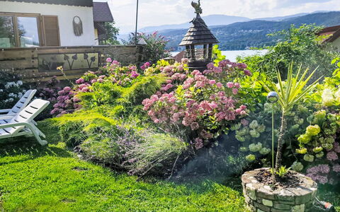 Velden am Wörthersee 39: Fleur, Jardin, Arbuste, Couverture De Sol, Printemps, Aménagement Paysager, Cour, Arrière-Cour, Pelouse