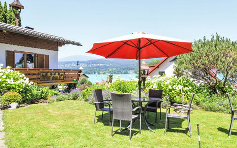 Velden am Wörthersee 39: Arbuste, Meubles, Jardin, Mobilier De Jardin, Pelouse, Parapluie, Aménagement Paysager, Ombre, Tableau De Plein Air