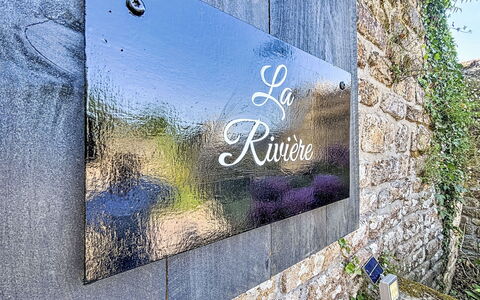 La Rivière St Goustan: Recours, Hôtel, Ville Resort
