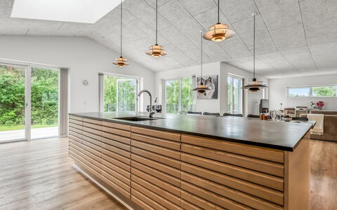 Frille - 1.5Km from the Sea: Sol, Bois, Parquet, Design Intérieur, Sol, Cuisine, Plafond, Meubles, Dur, Tache De Bois